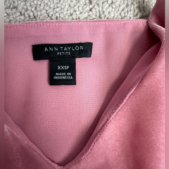 EUC Ann Taylor Pink camisole size XXSP - Picture 2 of 5